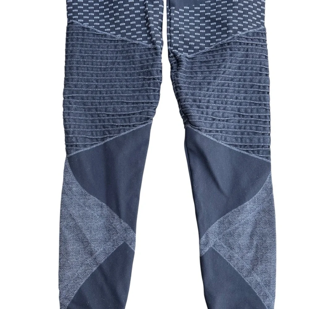 SPANX Look At Me Now Seamless Moto Leggings